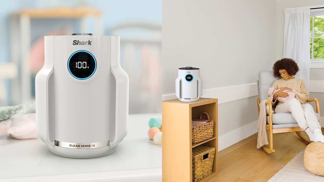 Official Shark photography of the white Compact Pro in a room
